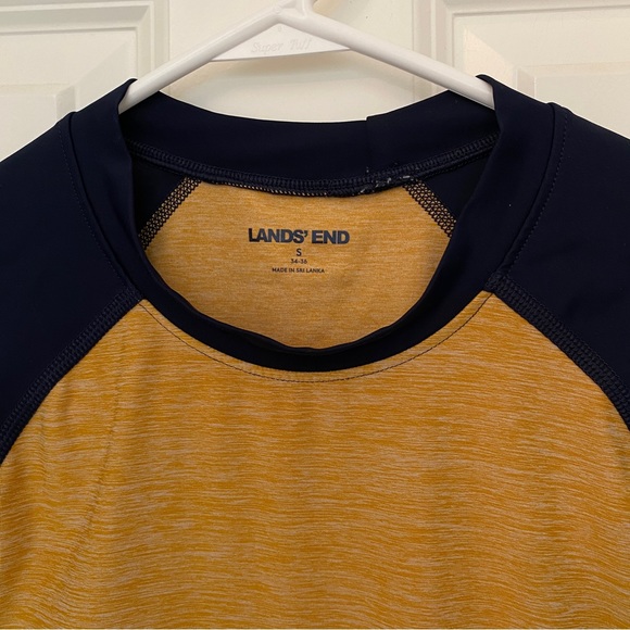 Like new Land’s End Men’s Small Rash Guard - Picture 4 of 4